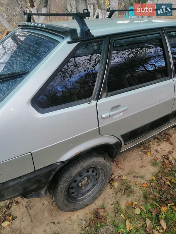 Хетчбек ВАЗ / Lada 2109 2003 в Харкові