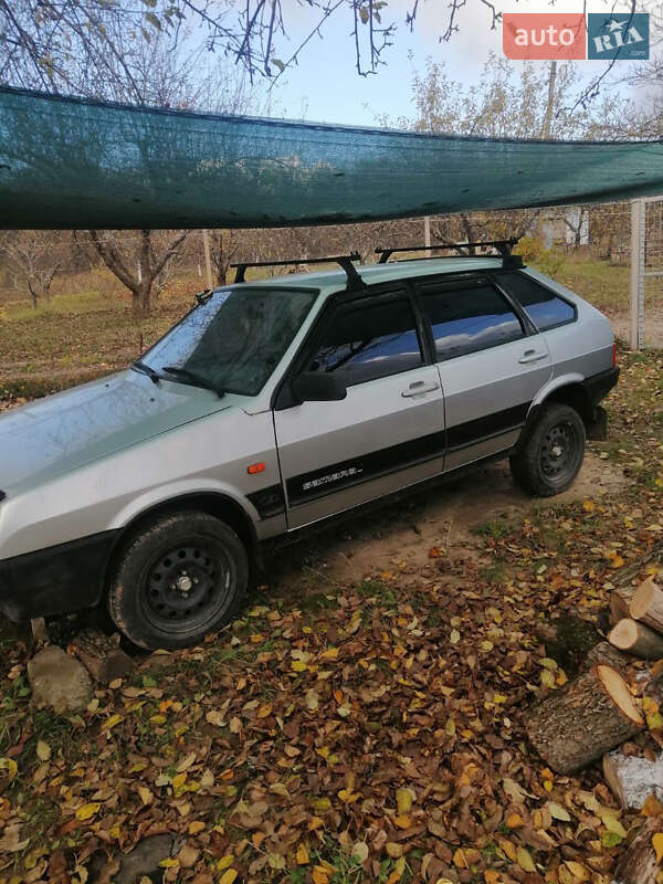 Хетчбек ВАЗ / Lada 2109 2003 в Харкові