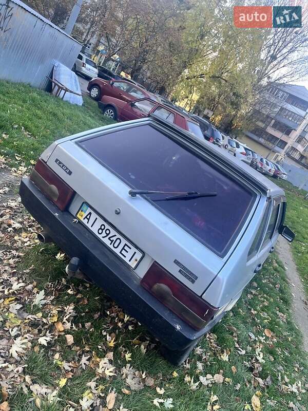 Хетчбек ВАЗ / Lada 2109 2002 в Софіївській Борщагівці фото 5 Хетчбек ВАЗ / Lada 2109 2002 в Софіївській Борщагівці