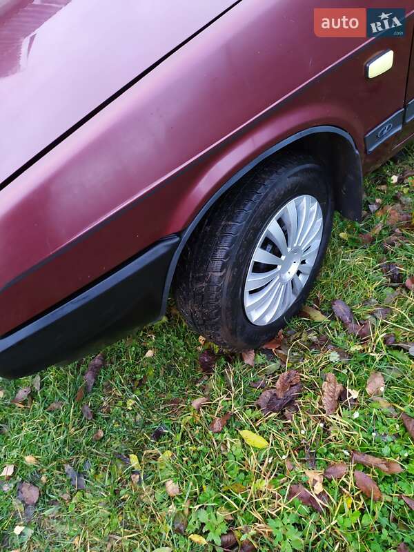 Хэтчбек ВАЗ / Lada 2109 2007 в Кременце фото 7 Хэтчбек ВАЗ / Lada 2109 2007 в Кременце