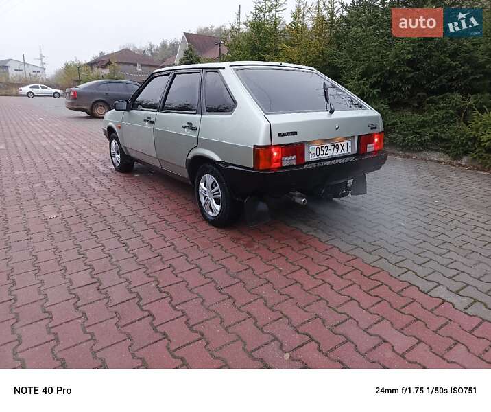 Хэтчбек ВАЗ / Lada 2109 2001 в Шепетовке