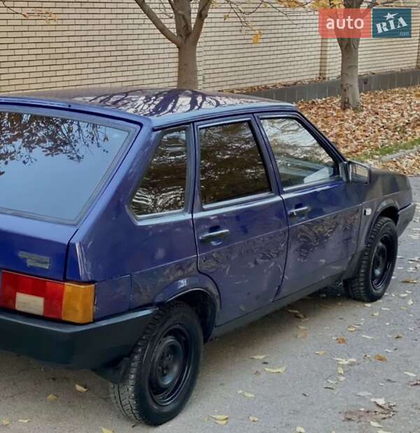 Хэтчбек ВАЗ / Lada 2109 1999 в Чигирине