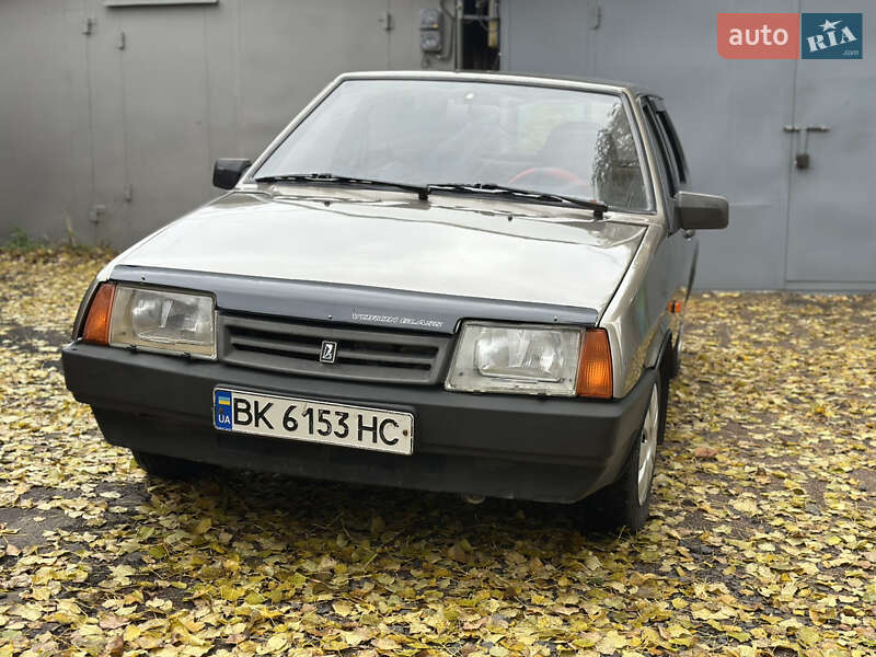 Хетчбек ВАЗ / Lada 2109 2001 в Рівному фото 5 Хетчбек ВАЗ / Lada 2109 2001 в Рівному