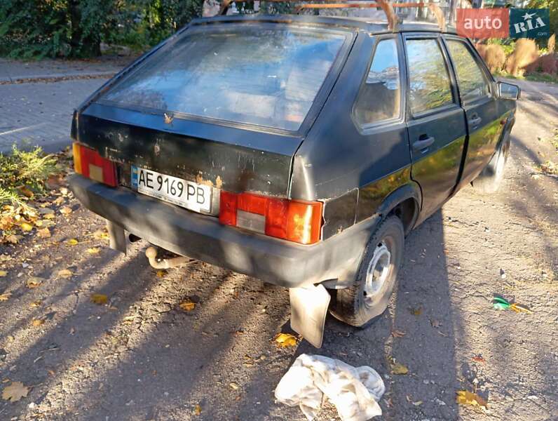 Хэтчбек ВАЗ / Lada 2109 2003 в Кривом Роге фото 4 Хэтчбек ВАЗ / Lada 2109 2003 в Кривом Роге