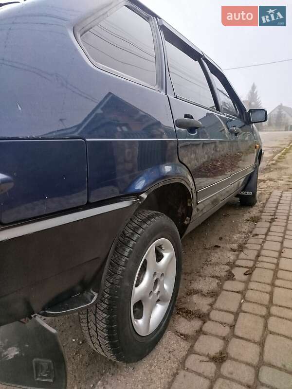 Хэтчбек ВАЗ / Lada 2109 2004 в Коломые фото 6 Хэтчбек ВАЗ / Lada 2109 2004 в Коломые