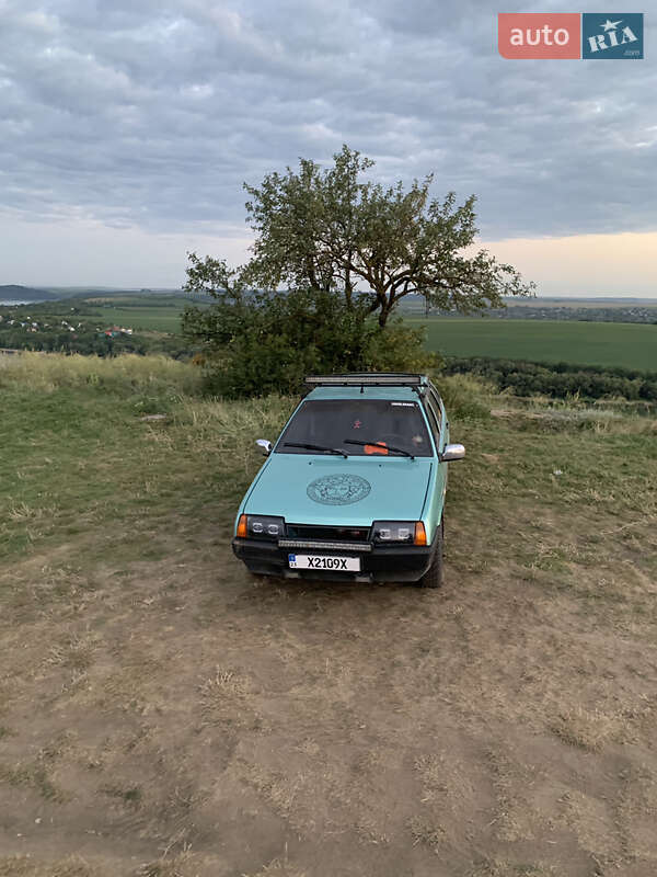 Хэтчбек ВАЗ / Lada 2109 1997 в Каменец-Подольском