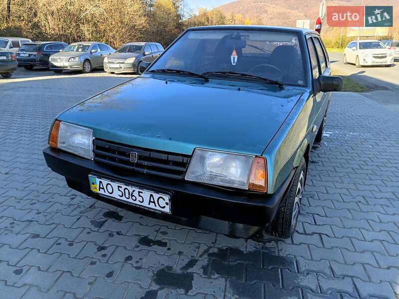Хэтчбек ВАЗ / Lada 2109 2007 в Сваляве фото 3 Хэтчбек ВАЗ / Lada 2109 2007 в Сваляве