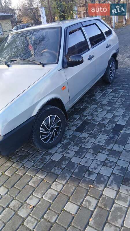 Хэтчбек ВАЗ / Lada 2109 2006 в Мукачево фото 3 Хэтчбек ВАЗ / Lada 2109 2006 в Мукачево