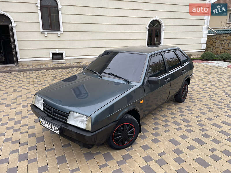 Хэтчбек ВАЗ / Lada 2109 2005 в Могилев-Подольске фото 5 Хэтчбек ВАЗ / Lada 2109 2005 в Могилев-Подольске
