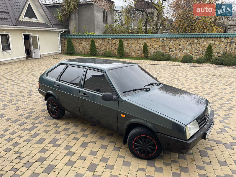 Хэтчбек ВАЗ / Lada 2109 2005 в Могилев-Подольске фото 12 Хэтчбек ВАЗ / Lada 2109 2005 в Могилев-Подольске