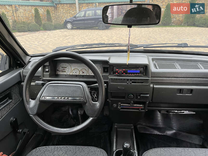 Хэтчбек ВАЗ / Lada 2109 2005 в Могилев-Подольске фото 26 Хэтчбек ВАЗ / Lada 2109 2005 в Могилев-Подольске