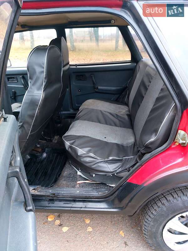 Хэтчбек ВАЗ / Lada 2109 1995 в Тростянце фото 17 Хэтчбек ВАЗ / Lada 2109 1995 в Тростянце