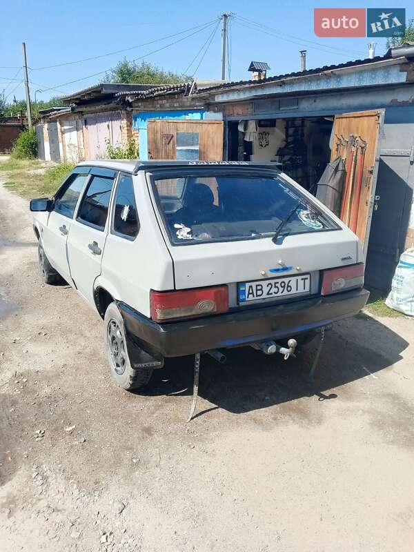 Хэтчбек ВАЗ / Lada 2109 1993 в Калиновке фото 7 Хэтчбек ВАЗ / Lada 2109 1993 в Калиновке
