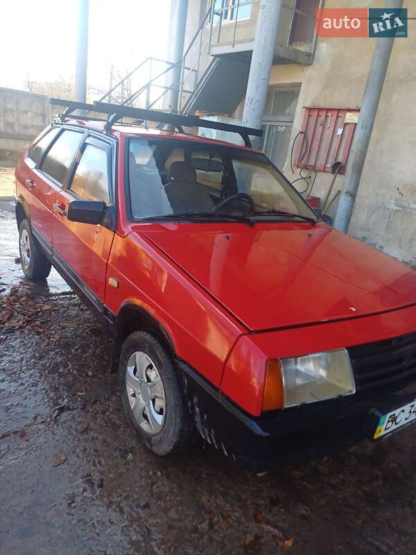 Хэтчбек ВАЗ / Lada 2109 1993 в Львове фото 3 Хэтчбек ВАЗ / Lada 2109 1993 в Львове