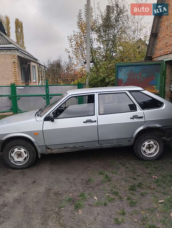 Хетчбек ВАЗ / Lada 2109 2002 в Звенигородці