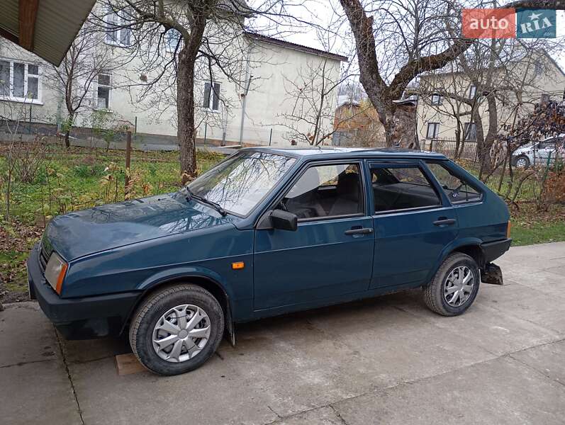 Хэтчбек ВАЗ / Lada 2109 2004 в Самборе