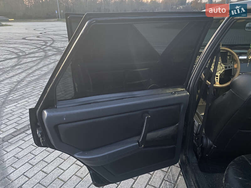 Хетчбек ВАЗ / Lada 2109 2003 в Львові фото 25 Хетчбек ВАЗ / Lada 2109 2003 в Львові