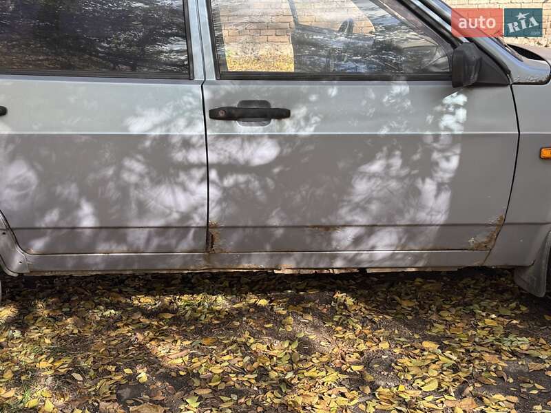 Хетчбек ВАЗ / Lada 2109 1987 в Запоріжжі фото 13 Хетчбек ВАЗ / Lada 2109 1987 в Запоріжжі