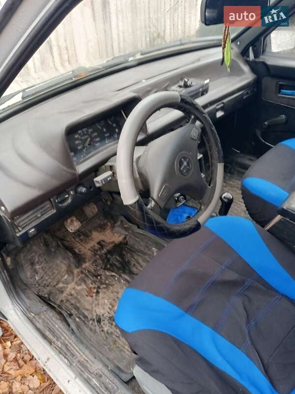 Хэтчбек ВАЗ / Lada 2109 1993 в Калиновке фото 3 Хэтчбек ВАЗ / Lada 2109 1993 в Калиновке