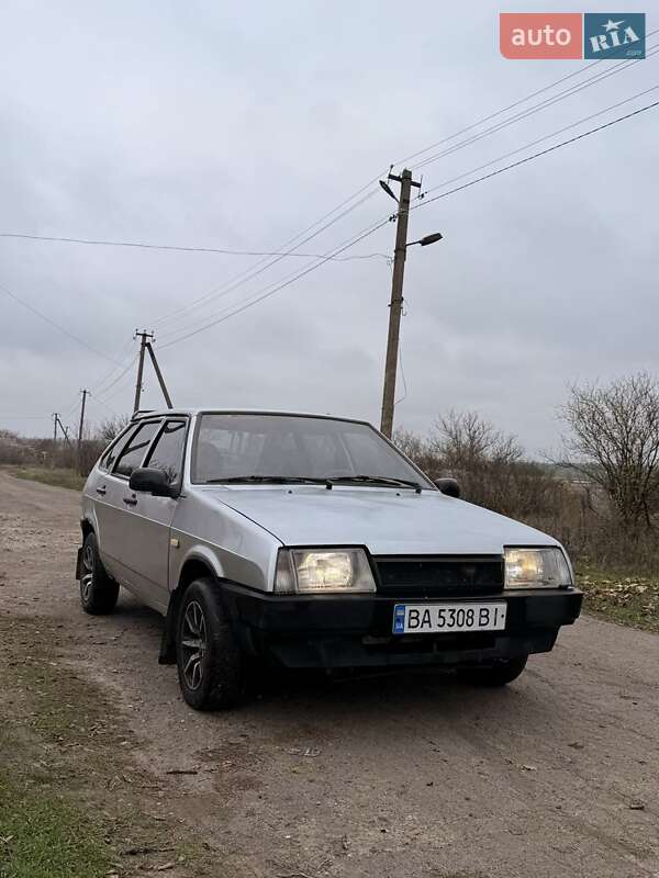 Хэтчбек ВАЗ / Lada 2109 2005 в Софиевке