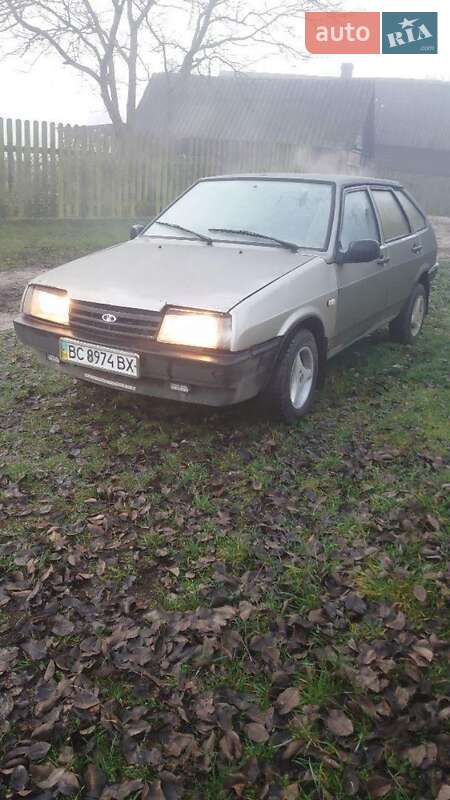 Хетчбек ВАЗ / Lada 2109 2002 в Сарнах