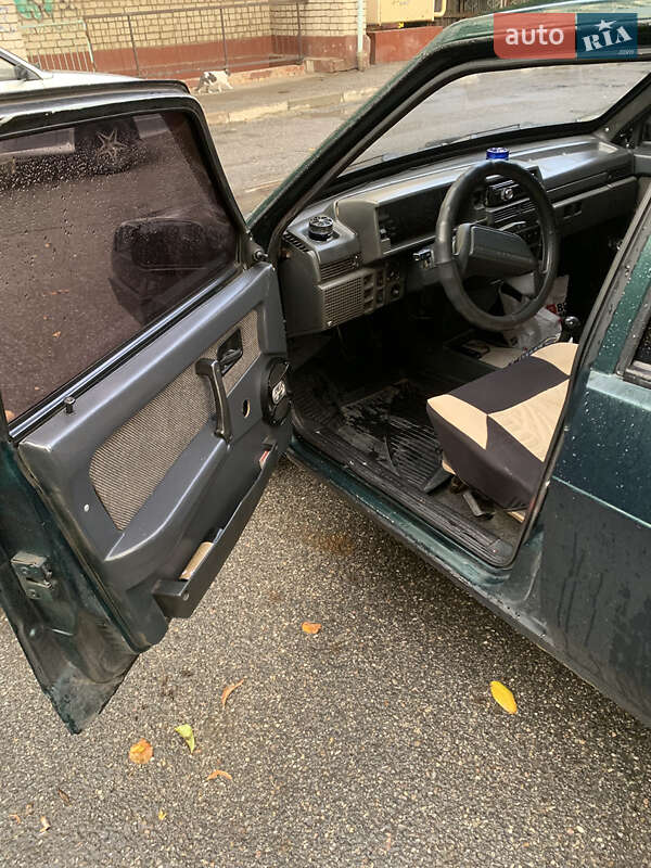 Хэтчбек ВАЗ / Lada 2109 2003 в Запорожье фото 12 Хэтчбек ВАЗ / Lada 2109 2003 в Запорожье