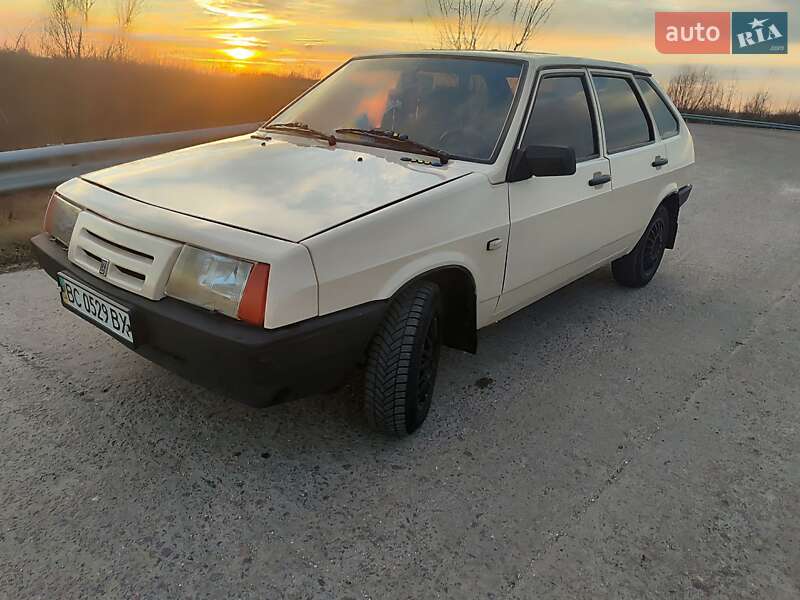 Хетчбек ВАЗ / Lada 2109 1993 в Городку фото 4 Хетчбек ВАЗ / Lada 2109 1993 в Городку