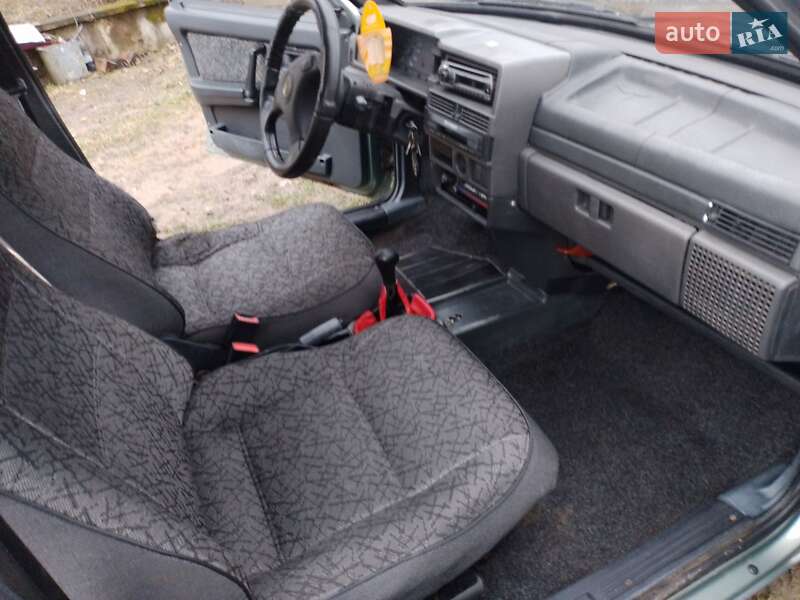 Хэтчбек ВАЗ / Lada 2109 2006 в Косове фото 13 Хэтчбек ВАЗ / Lada 2109 2006 в Косове