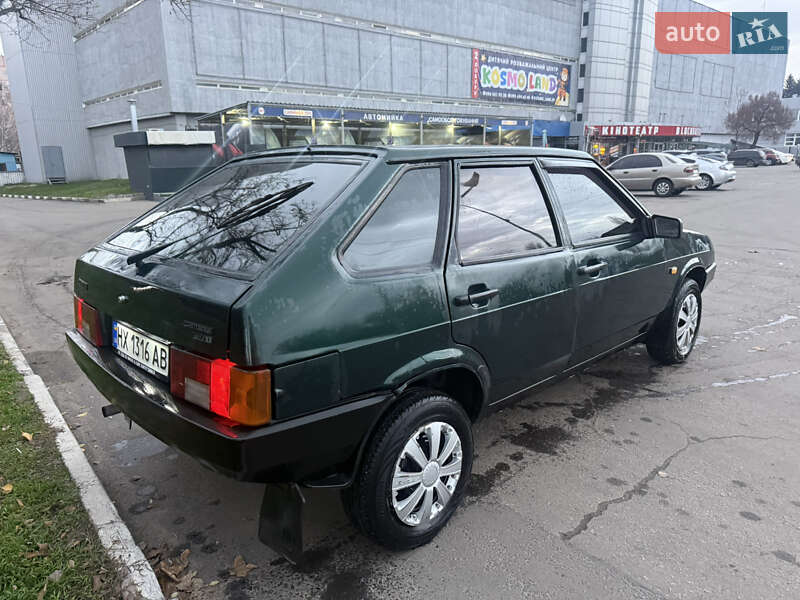 Хэтчбек ВАЗ / Lada 2109 2003 в Запорожье