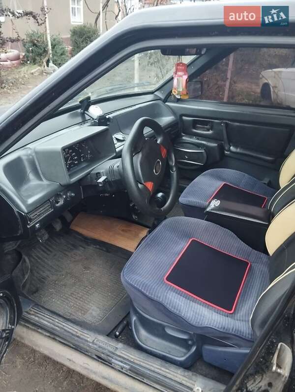 Хэтчбек ВАЗ / Lada 2109 1992 в Первомайске фото 3 Хэтчбек ВАЗ / Lada 2109 1992 в Первомайске