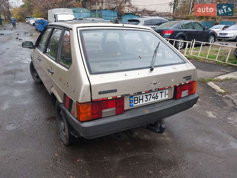 Хэтчбек ВАЗ / Lada 2109 1998 в Одессе