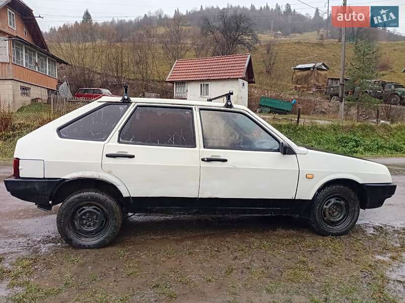 Хэтчбек ВАЗ / Lada 2109 1992 в Славском