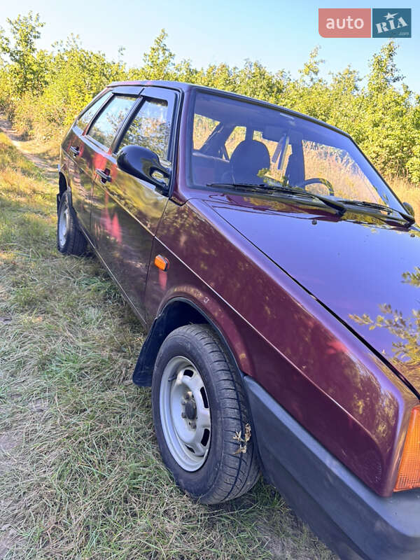 Хэтчбек ВАЗ / Lada 2109 2006 в Львове