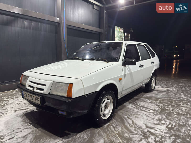 Хэтчбек ВАЗ / Lada 2109 1992 в Каменец-Подольском