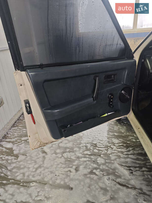 Хетчбек ВАЗ / Lada 2109 1993 в Теплику