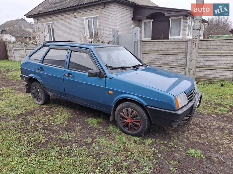 Хэтчбек ВАЗ / Lada 2109 1999 в Конотопе