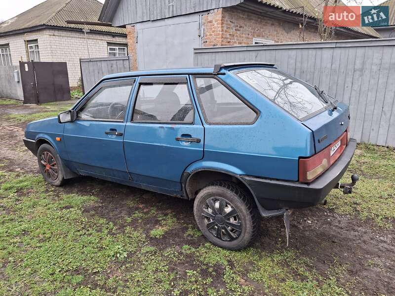 Хэтчбек ВАЗ / Lada 2109 1999 в Конотопе
