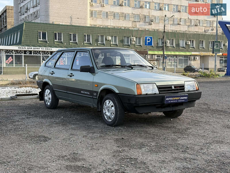 Хэтчбек ВАЗ / Lada 2109 2006 в Днепре