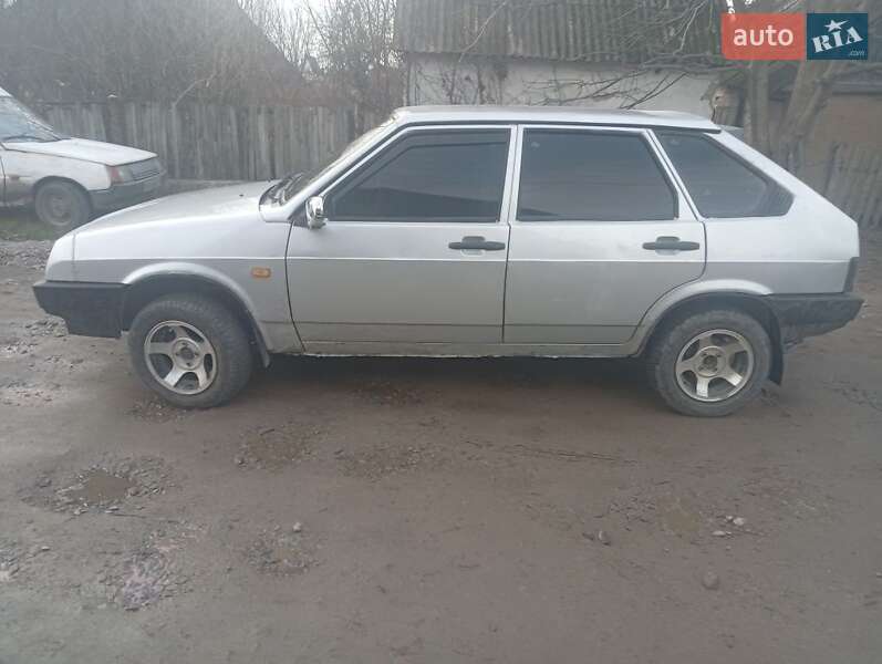 Хэтчбек ВАЗ / Lada 2109 1990 в Андрушевке