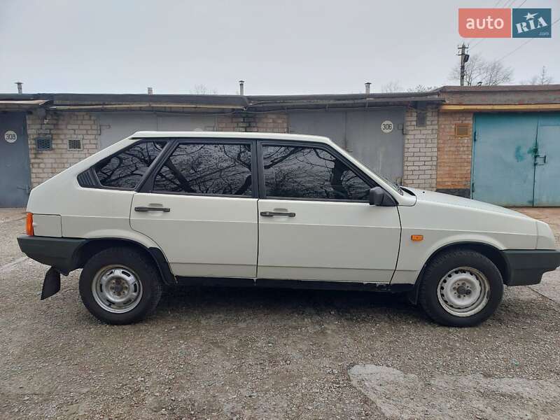 Хэтчбек ВАЗ / Lada 2109 1990 в Запорожье