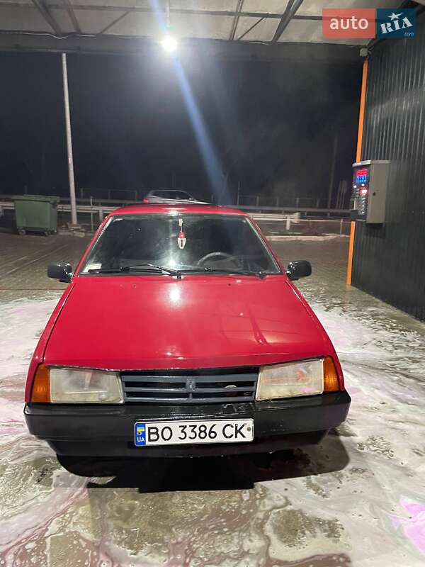 Хэтчбек ВАЗ / Lada 2109 1995 в Волочиске