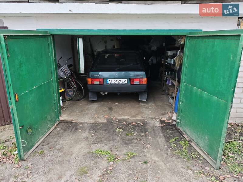 Хэтчбек ВАЗ / Lada 2109 2004 в Броварах