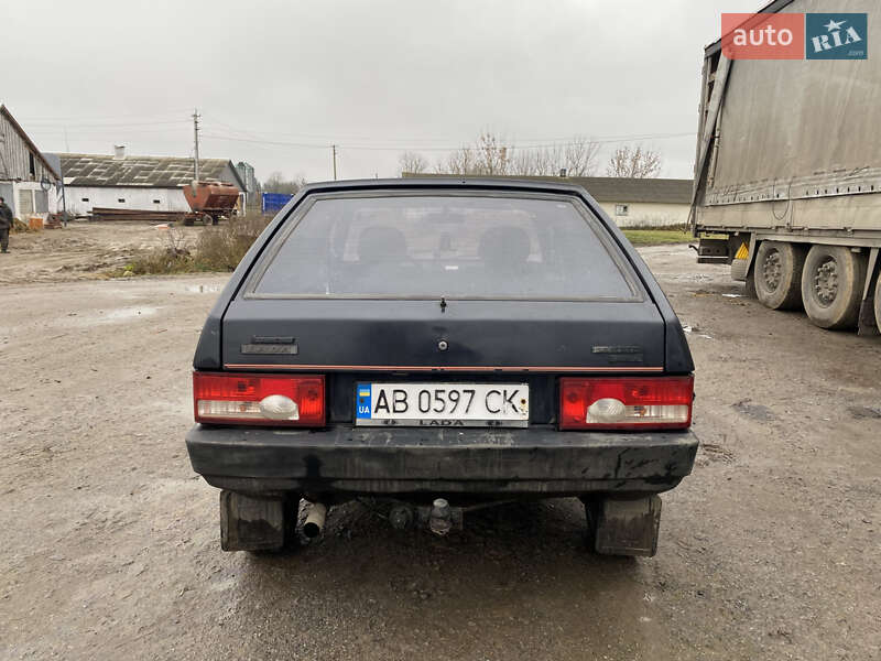 Хэтчбек ВАЗ / Lada 2109 1990 в Калиновке фото 5 Хэтчбек ВАЗ / Lada 2109 1990 в Калиновке
