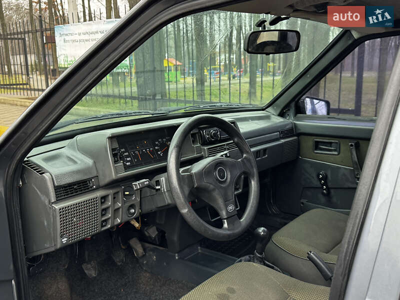 Хетчбек ВАЗ / Lada 2109 2006 в Києві фото 15 Хетчбек ВАЗ / Lada 2109 2006 в Києві