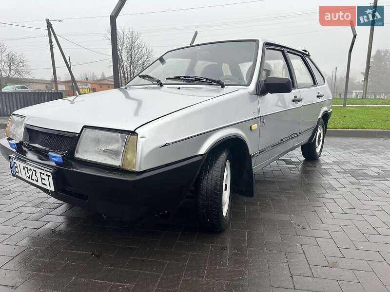 Хэтчбек ВАЗ / Lada 2109 2005 в Лубнах фото Хэтчбек ВАЗ / Lada 2109 2005 в Лубнах