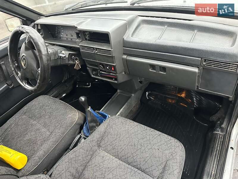 Хэтчбек ВАЗ / Lada 2109 2005 в Лубнах фото 7 Хэтчбек ВАЗ / Lada 2109 2005 в Лубнах