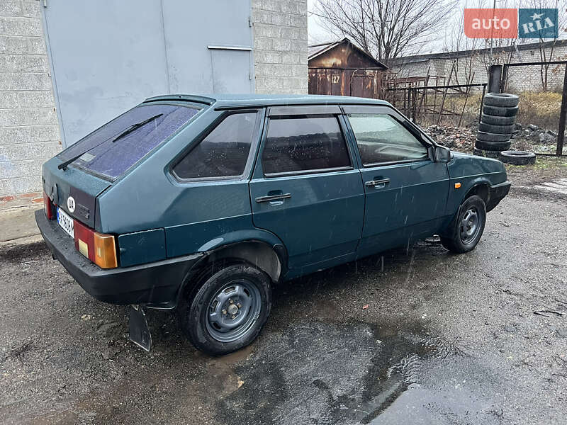 Хэтчбек ВАЗ / Lada 2109 2004 в Харькове