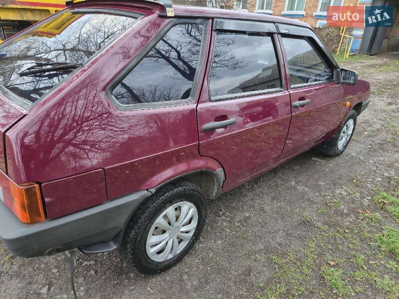 Хэтчбек ВАЗ / Lada 2109 2005 в Харькове