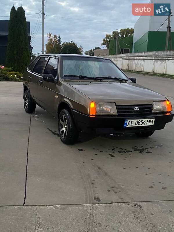 Хэтчбек ВАЗ / Lada 2109 1999 в Днепре фото 3 Хэтчбек ВАЗ / Lada 2109 1999 в Днепре