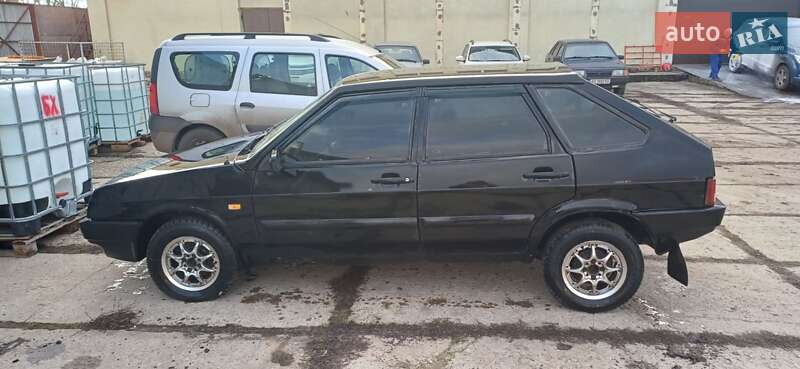 Хэтчбек ВАЗ / Lada 2109 1997 в Харькове фото 3 Хэтчбек ВАЗ / Lada 2109 1997 в Харькове